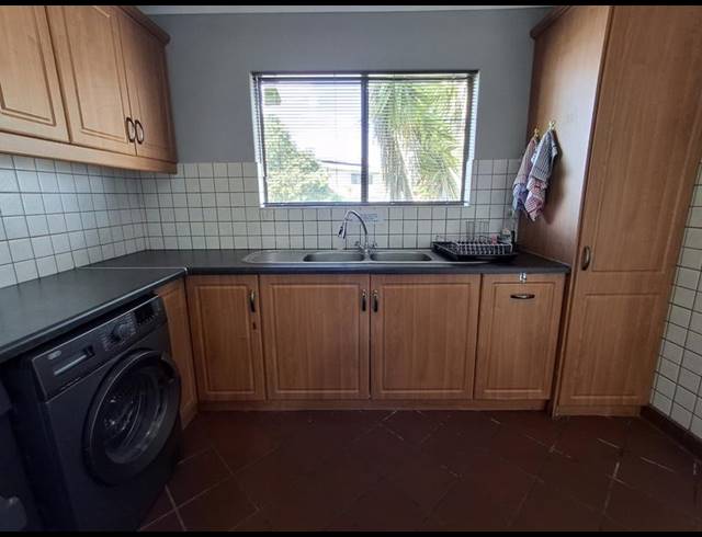 4 BEDROOM HOUSE FOR SALE IN BRITANNIA BAY